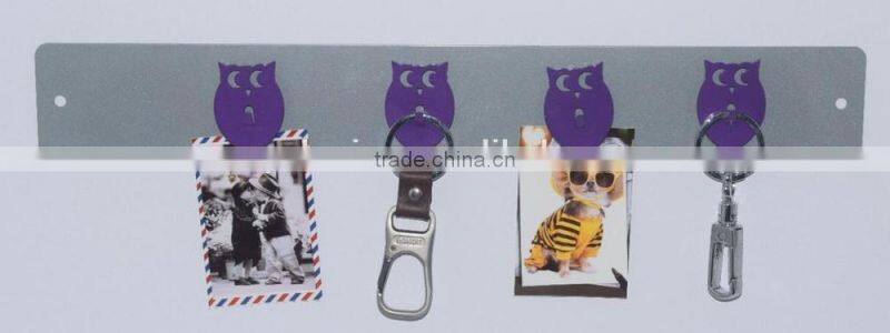 iron board+4pcs flower shape magnet hook