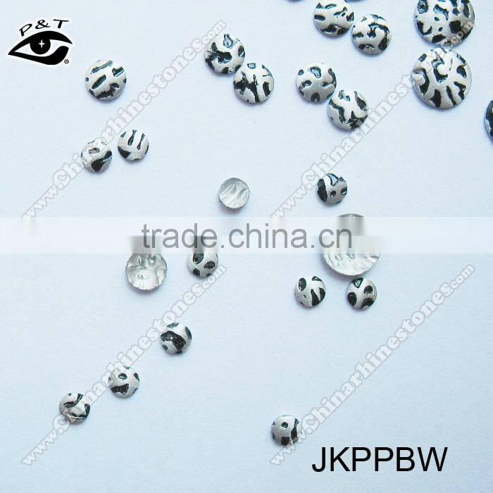 Leopard Nailhead Iron on metal studs with leopard pattrn