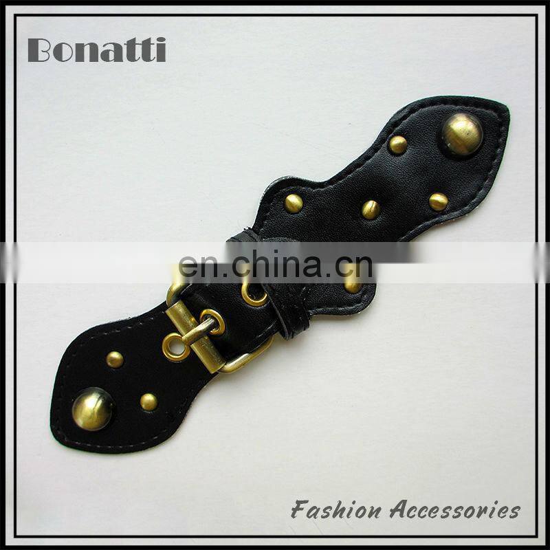 PU leather toggle button with rivets