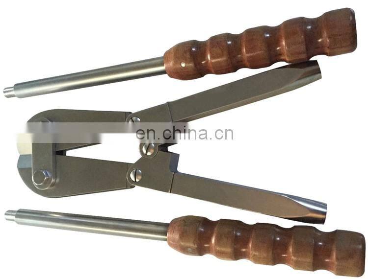 LUMBAR RETRACTOR, Distractor of pedicle screw Spine fixation