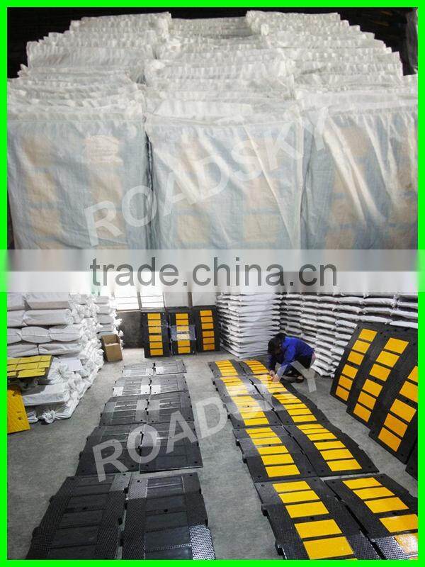 Removable Roll Out Plastic Speed Bump Manufacturers