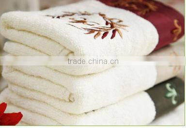 towels set with lace