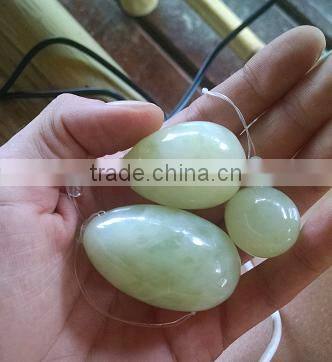 wholw sale xiuyan jade natural jade eggs kegel eggs for women vaginal exercise drilled jade yoni eggs