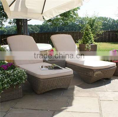 2016 Indoor or Outdoor BLACK Rattan Adult Swing Chair / Pod Garden Patio Furniture