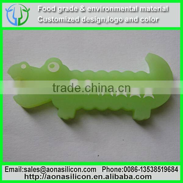 crocodile shape Multi-functional Silicone wire organizer,Bobbin winder,cable holder