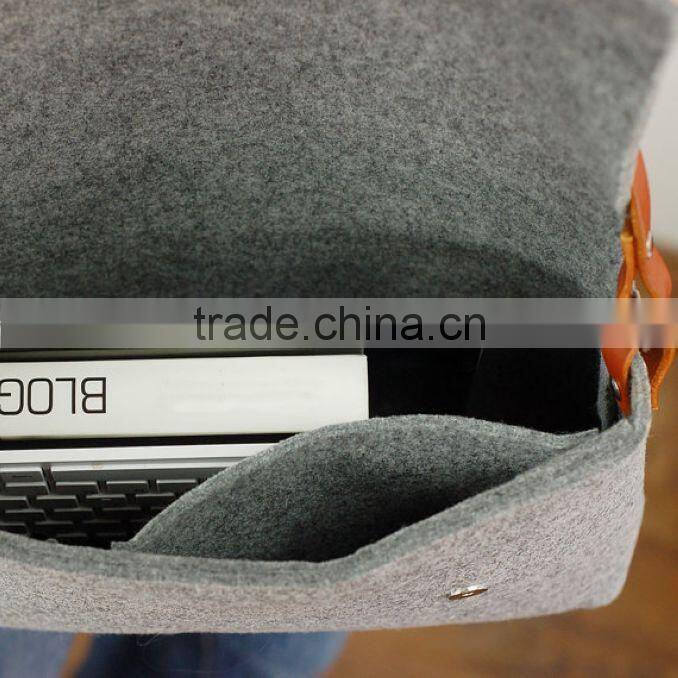 Medium size felt messenger bag with leather shoulder belt(TM-FT-019)