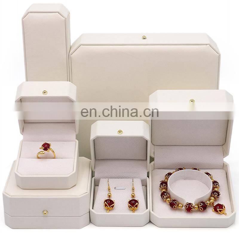 Custom Logo Luxury  White Color  Pu Leather Bracelet Box