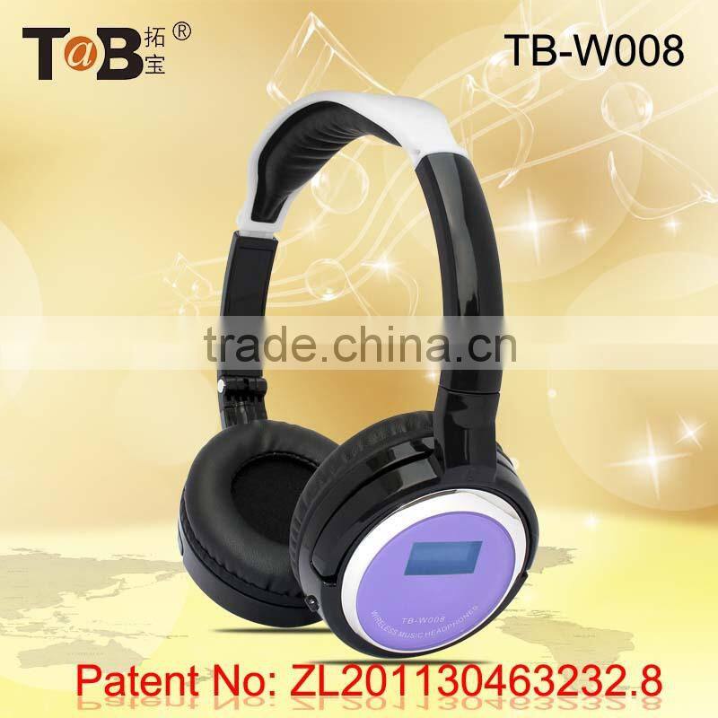 2015 New design earphones with built-fm-radio