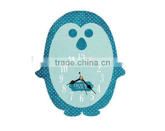 2015 Newest penguin style wooden wall clock