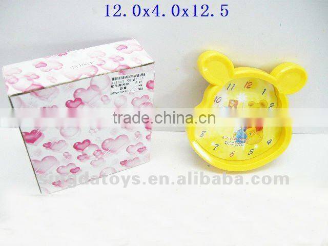 Beauty cat yellow and pink AIDS clock