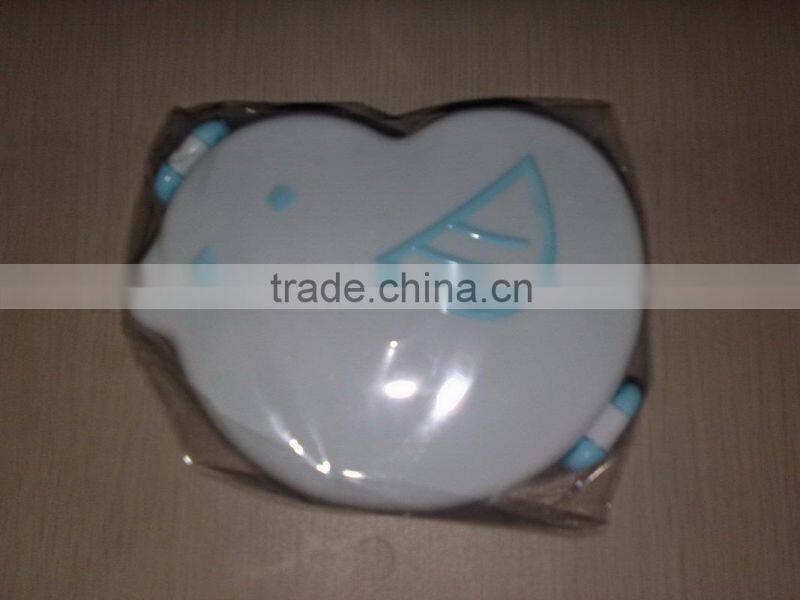 Car-shaped, double-layers lunch box