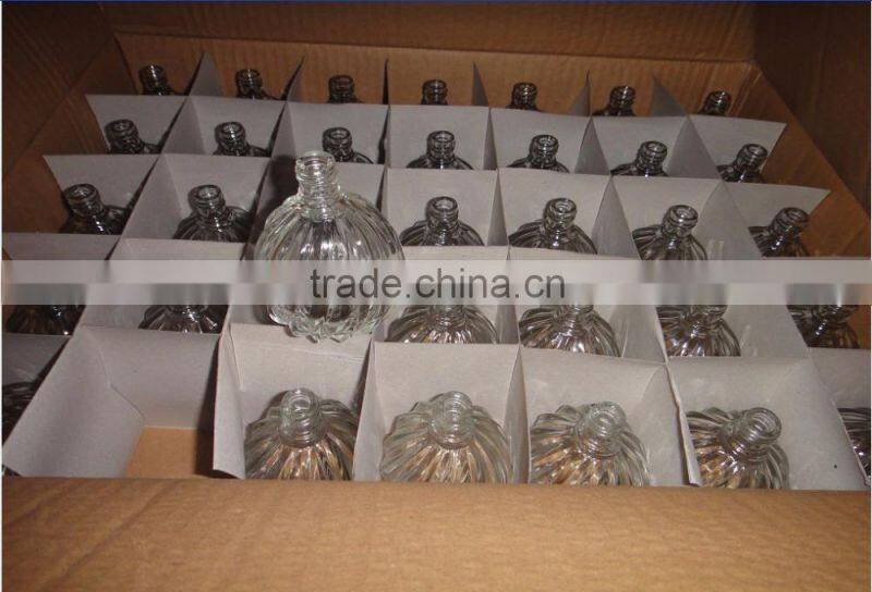 Apple perfume glass bottles 50ml with golden pump