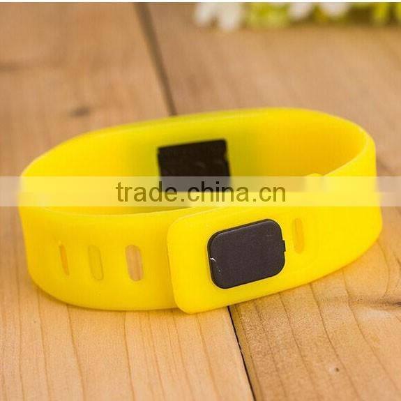 New Arrival womans bracelet watch, Creative womans bracelet watch led watch