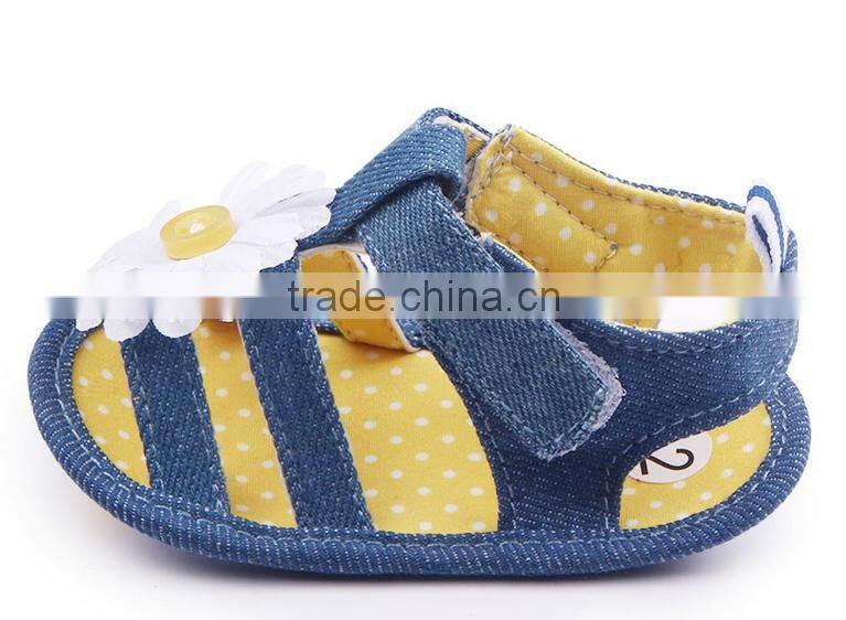XIAOLIUBAO Beautiful flower design denim material soft sole baby girl sandals shoes