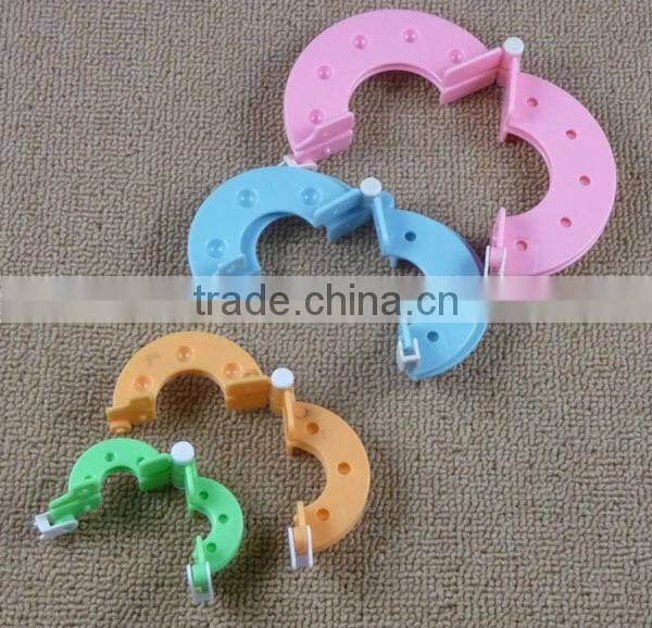 2015 Hot Selling DIY Fluff Ball Weaver Pom Pom Maker