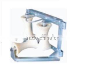 Stringing equipment corner ground roller, conduit cable roller