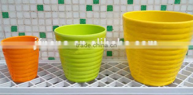 Light weight colorful plastic flower pots for livingroom