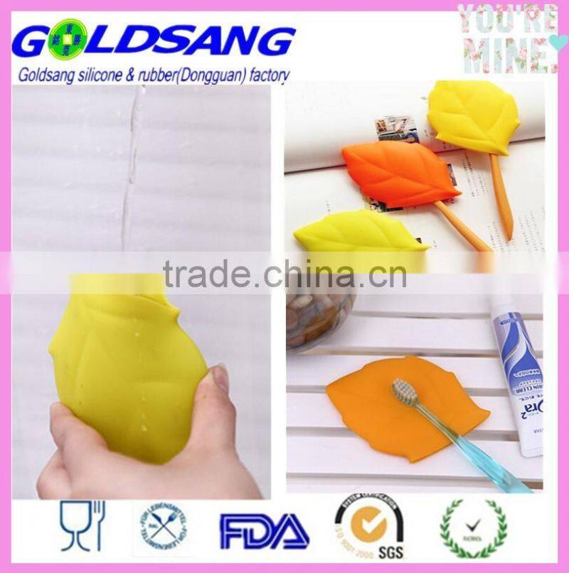 Maple Leaf Shaped Silicone Survival Hiking pocket gargle cup water drinking cup