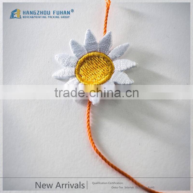 Fasionabel Small Flower Embroidery Design Labels