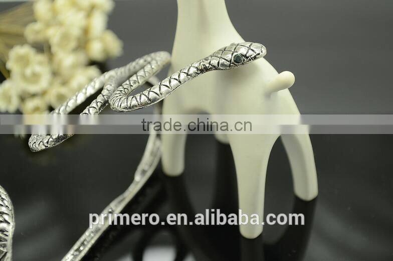 Retro Punk Attractive Curved Stretch Snake Cuff Bangle Serpentine Gold Bracelet