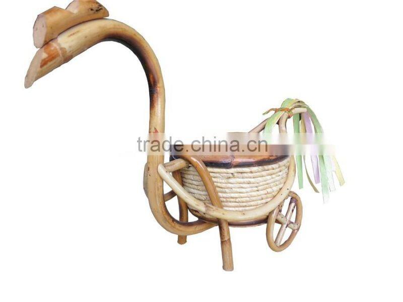 Hot sale special shape high quality cornhusk sundries basket