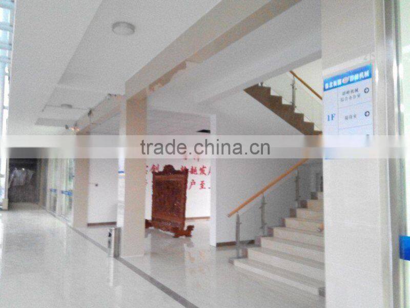 Automatic hydraulic waste paper baler machine