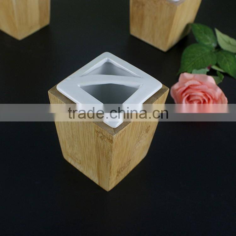 Factory direct 4 pcs Ceramic bathroom set with wooden cover