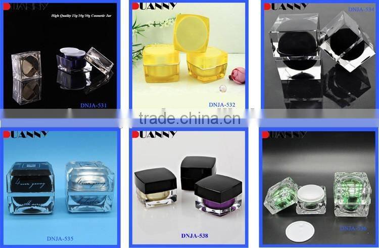 High Quality Loose Powder Jar With Rotating Sifter With Black