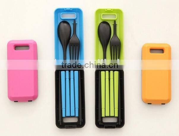 Practical 3 pieces pack green plastic Kitchenware Kid's Flatware Sets