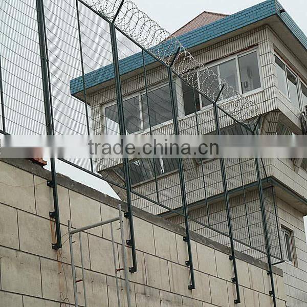 Anping Wanhua--Hot sale Security Airport Fence manufacturer