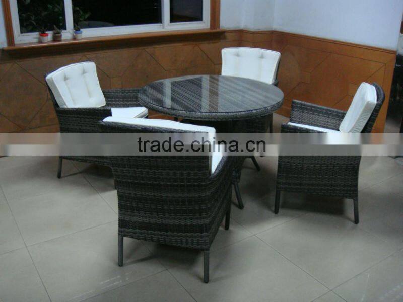 Durable Dining Table And Dining Chairs