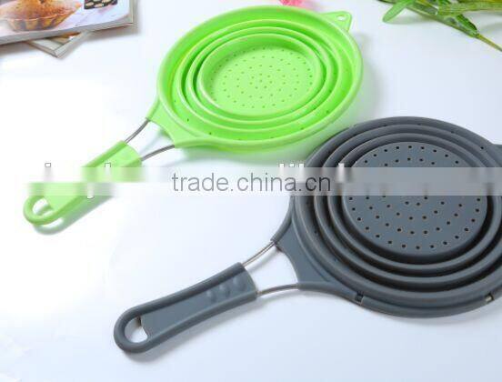 Silicone folding kitchenware colander with handle