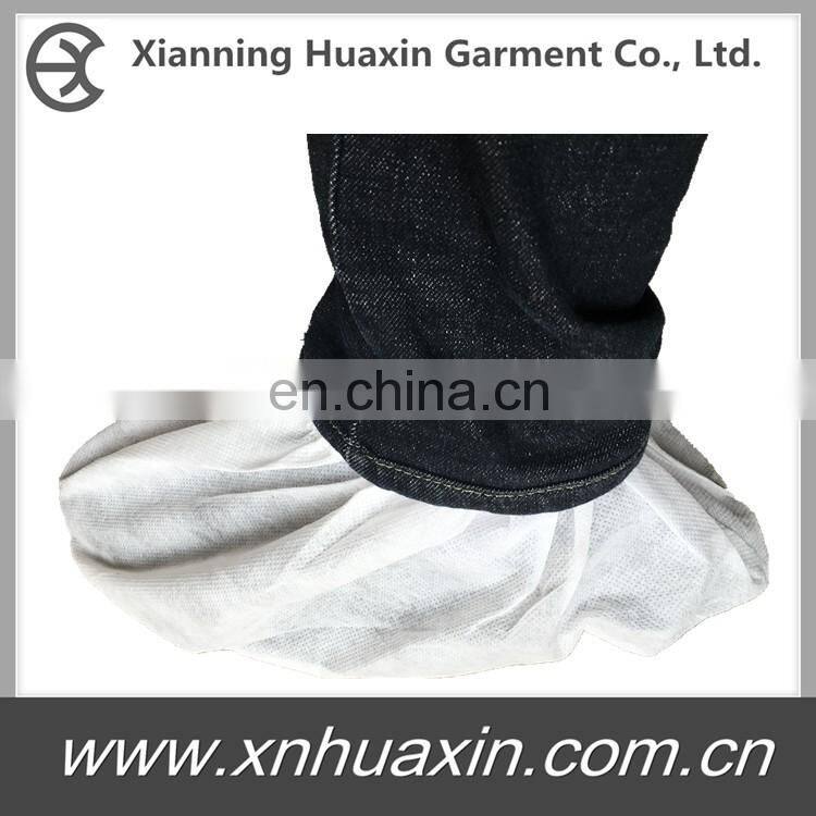 Comfortable Nonwoven PP Shoecover with PVC Dots Sole