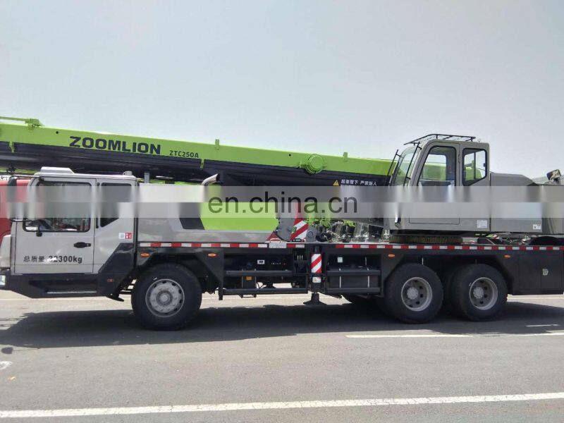 Hot Sale 25T Zoomlion ZTC250 Truck Crane Price For Sale