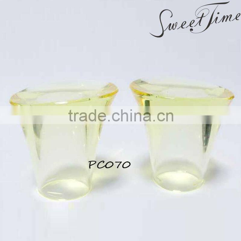 yellow colored sarin perfume cap