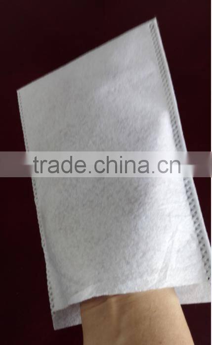 Disposible needle punched nonwovnen glove