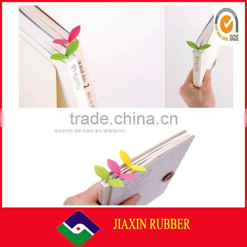 2D/3D effect lovely bee soft pvc book mark/clip book mark