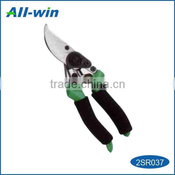 good-quality steel bypass garden pruning shear for cutting twigs