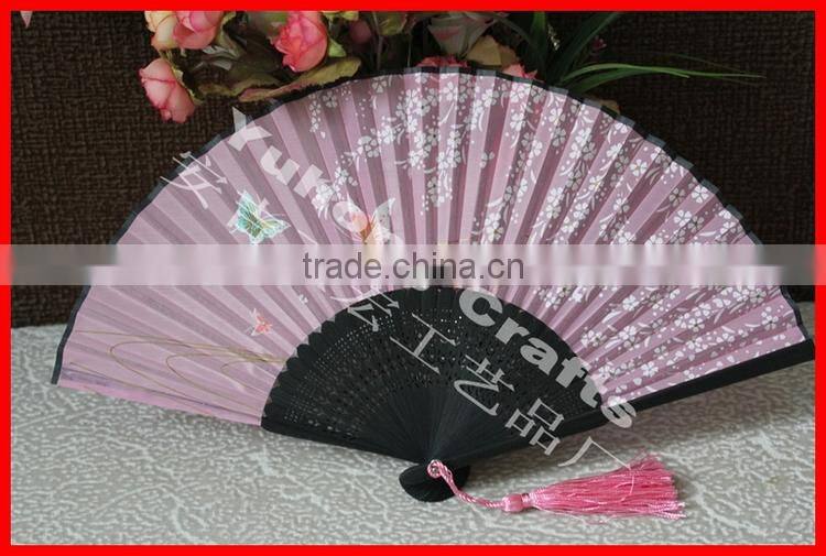 Handmade Chinese fabric folding fan