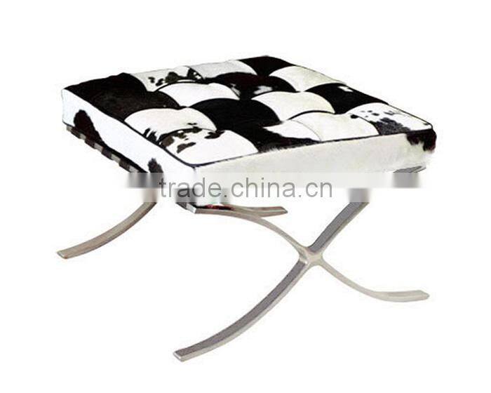 Barcelona chair (8030-pony skin)