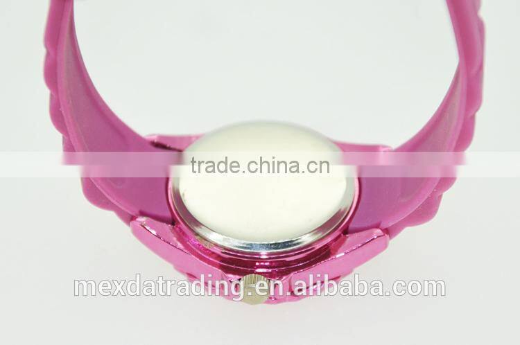 Hot selling new design waterproof fashion pink silicon promotion watch
