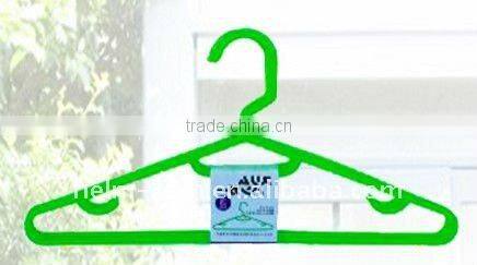 Flat Plastic Coat Hanger-HMT6619