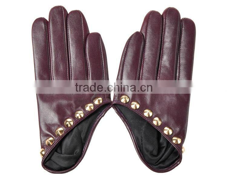 Hot selling fashion half a palm rivet decoration sheepskin drving leather gloves