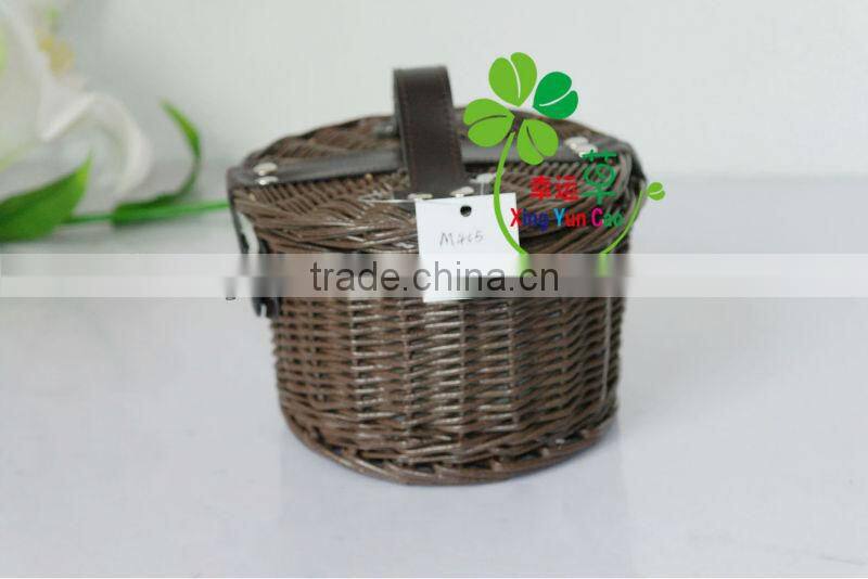 wicker cosmetic basket with lining and lid