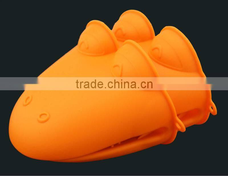 Lovely Cut Dog Shaped Gloven Oven Gloves