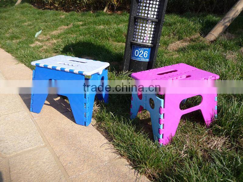 Good quality colorful and popular mini portable plastic folding stool