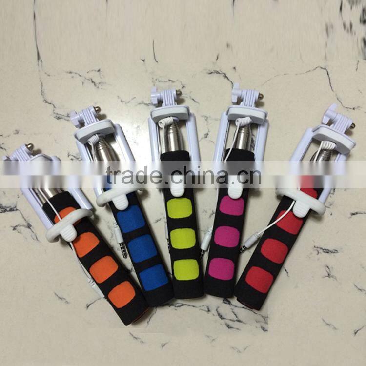 2015 factory colorful aluminum selfie stick for mobile phone camera