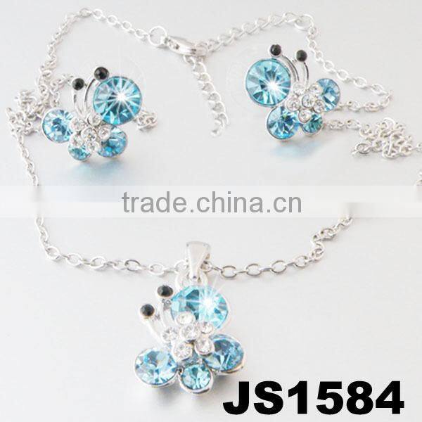 unique mens womens crystal skull necklace set