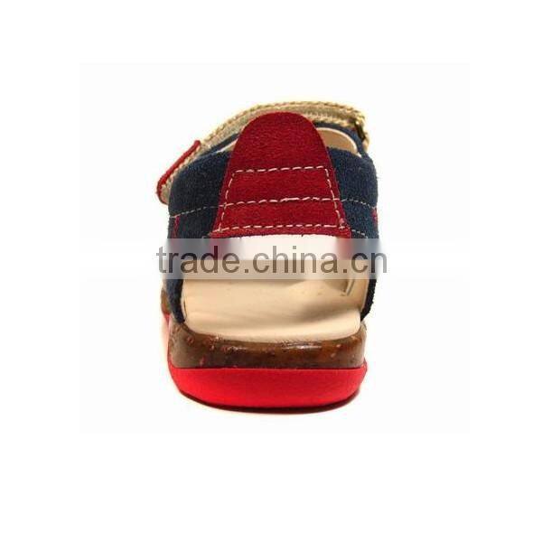 2016 Wholesale Summer Children Suede Leather Sandals with Buckle Strap