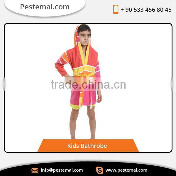 Hot Selling Unisex Design Light Weight Bathrobe at Reasonable Price